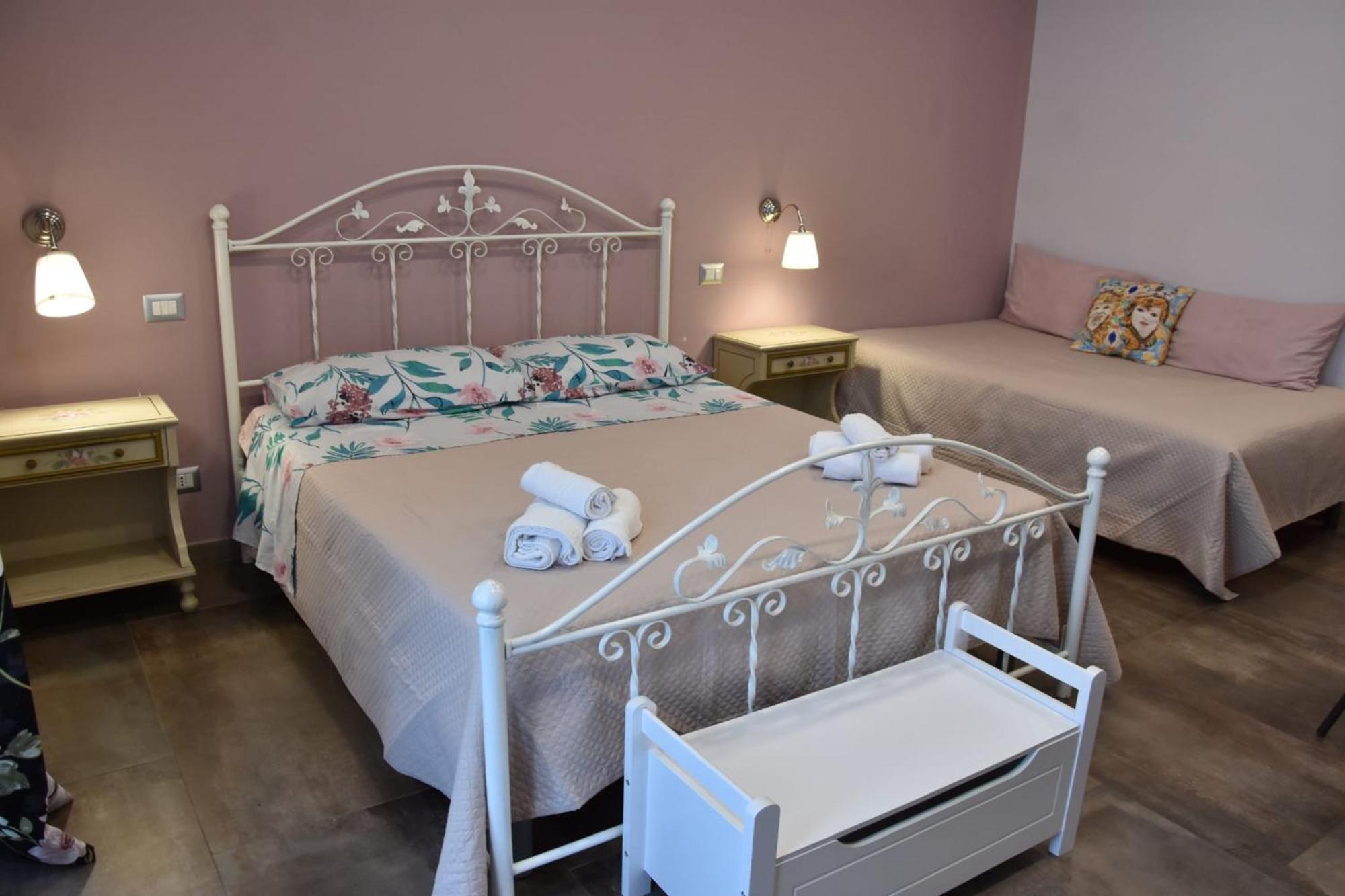 Bed and Breakfast Taorbay Giardini-Naxos Exterior foto